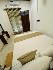 Theon J Resort