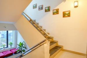 FabHotel Tan Square - Nr Eon IT Park