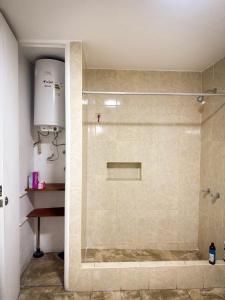 Miraflores, habitación Triple en apartamento compartido