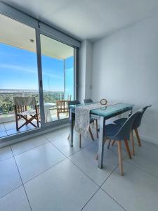 Torre Bellagio - Piso 17 - Full Amenities - 4 Pax - Piscina Climatizada