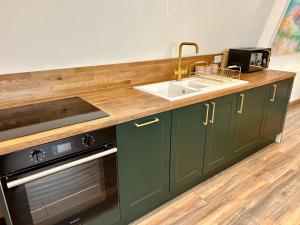 Luxury Retreat with Spa Access - Sleeps 6