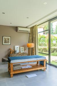 La Maison dUlysse - Luxury 4-Bedroom Villa with Pool in Canggu