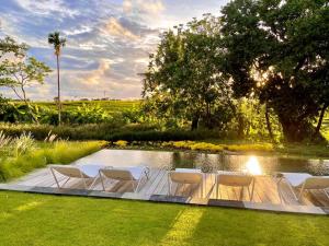 La Maison dUlysse - Luxury 4-Bedroom Villa with Pool in Canggu