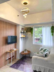 2 BR Affordable Condo Unit for Transient with perfect Pines View by 11 PinesView