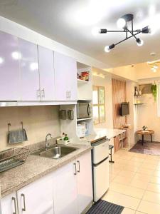 2 BR Affordable Condo Unit for Transient with perfect Pines View by 11 PinesView