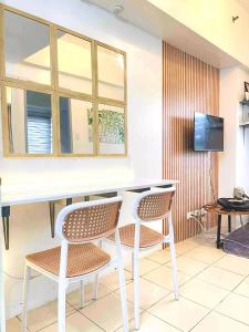 2 BR Affordable Condo Unit for Transient with perfect Pines View by 11 PinesView