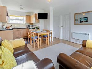 2 Bed in Mullion Cove 36430