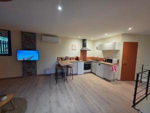 ST-ETIENNE-DE-SAINT-GEOIRS - T2 4 pers - Proche centre village en pleine nature - Wifi et Clim