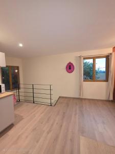 ST-ETIENNE-DE-SAINT-GEOIRS - T2 4 pers - Proche centre village en pleine nature - Wifi et Clim