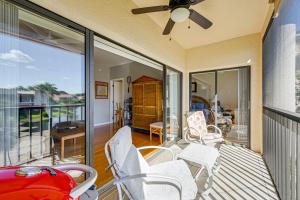 Condo with Pool! 6 Mi to Beach and Dtwn Naples