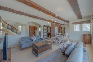 Beautiful 4 BDR Villa With Private Pool