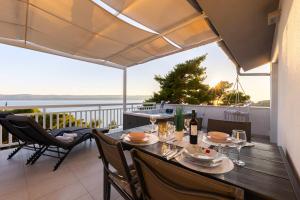 Villa ELLA ESTELLE with a heated pool, hot tub, sauna