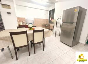 Cozy Stay ANJANA SERI GUEST HOUSE HOMESTAY Melaka