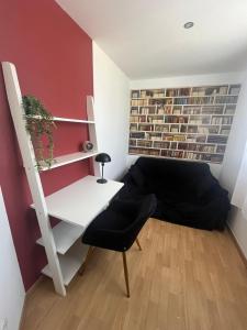 Charmant T2 refait à neuf 1chambre 1 canapé lit dans le bureau et 1 canapé lit dans le salon