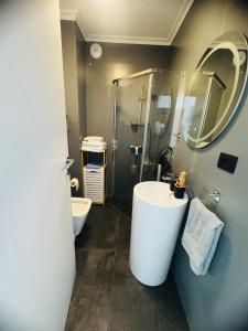 Coloana Park apartments