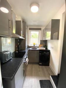 Thornton Road Lodge -Room 2