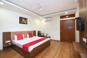 Hotel O Amaze Inn Indo Pak Bus Stand