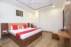 Hotel O Amaze Inn Indo Pak Bus Stand