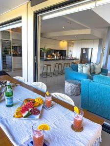 Coolum Beachfront Luxury for Family and Friends