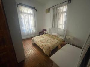 Classic Cairo Apartment with Old Town Charm & 3 Bedrooms