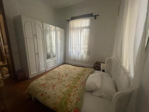 Classic Cairo Apartment with Old Town Charm & 3 Bedrooms