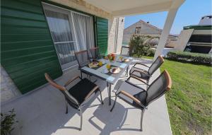 Nice Apartment In Privlaka