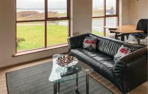 4 Bedroom Beach Front Home In Vinderup