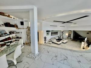 ESPECTACULAR Hogar en la playa MARBELLA