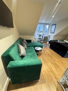 Apartment 6- 216 High Street