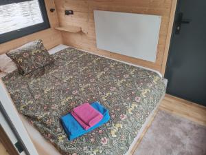 Floating Downtown Apartment