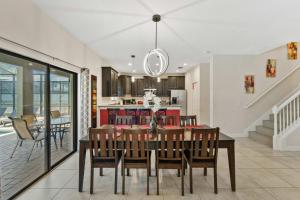 Luxury 6-Bedroom Villa with Private Pool & near Disney