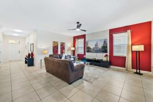 Luxury 6-Bedroom Villa with Private Pool & near Disney