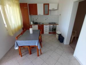 Classic One Bedroom Apartment with Terrace and Sea view