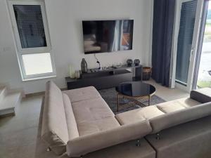 Elegant Villa Ilma with Pool - Villa With Pool