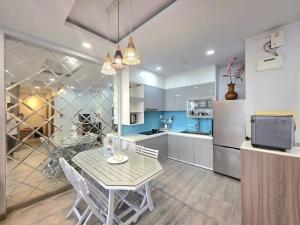 KIRAKUAN CHILL 2BR PoolGym