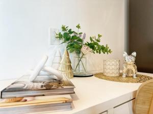 3415 - 2BR Luxury Suite #Free Car Parking# Retreat Near Crown