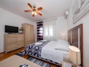 Apartments Scerbe Gordana & Miljenko Rab - Studio Apartment with Terrace 4