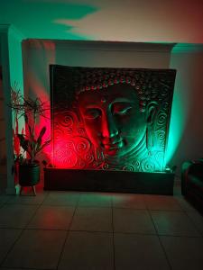 4 bed House next to Lake Richmond close to beach