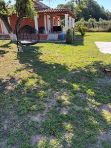 Detached Vacation House with sea views at Chalikounas