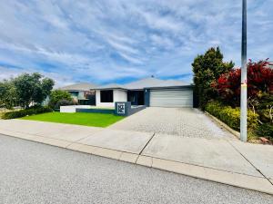 Modern King Suite on Swan Valley Doorstep