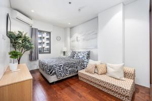 Dominiks silent and quite Classic 1 Bedroom 47 sqm Tambuli Pool Balcony Beach Mactan up to 6 People