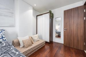 Dominiks silent and quite Classic 1 Bedroom 47 sqm Tambuli Pool Balcony Beach Mactan up to 6 People