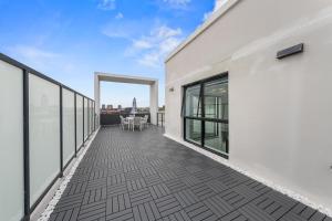 Exclusive 3BR Penthouse with Parking-Darling Harbour & ICC-10mins