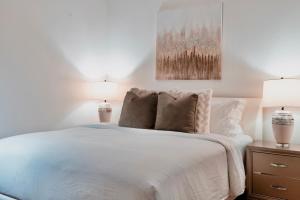 Waterside Step-free 2BR, Near Brown and RISD with Parking