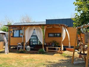 SADE Tiny Farm House