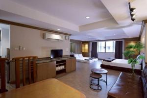 Alameda Suites Hotel