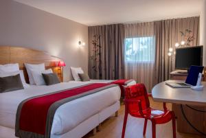 Hotels HOTEL C SUITES chambres spacieuses : photos des chambres