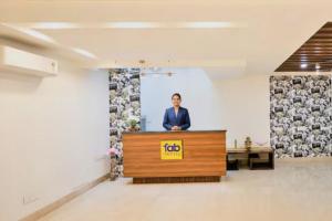 FabHotel La Paz Stay B&B