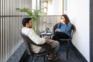 FabHotel La Paz Stay B&B