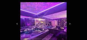 La Gold Room jacuzzi et sauna